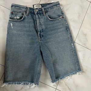 Agolde 90s pinch waist shorts size 25. Brand new, never worn.
